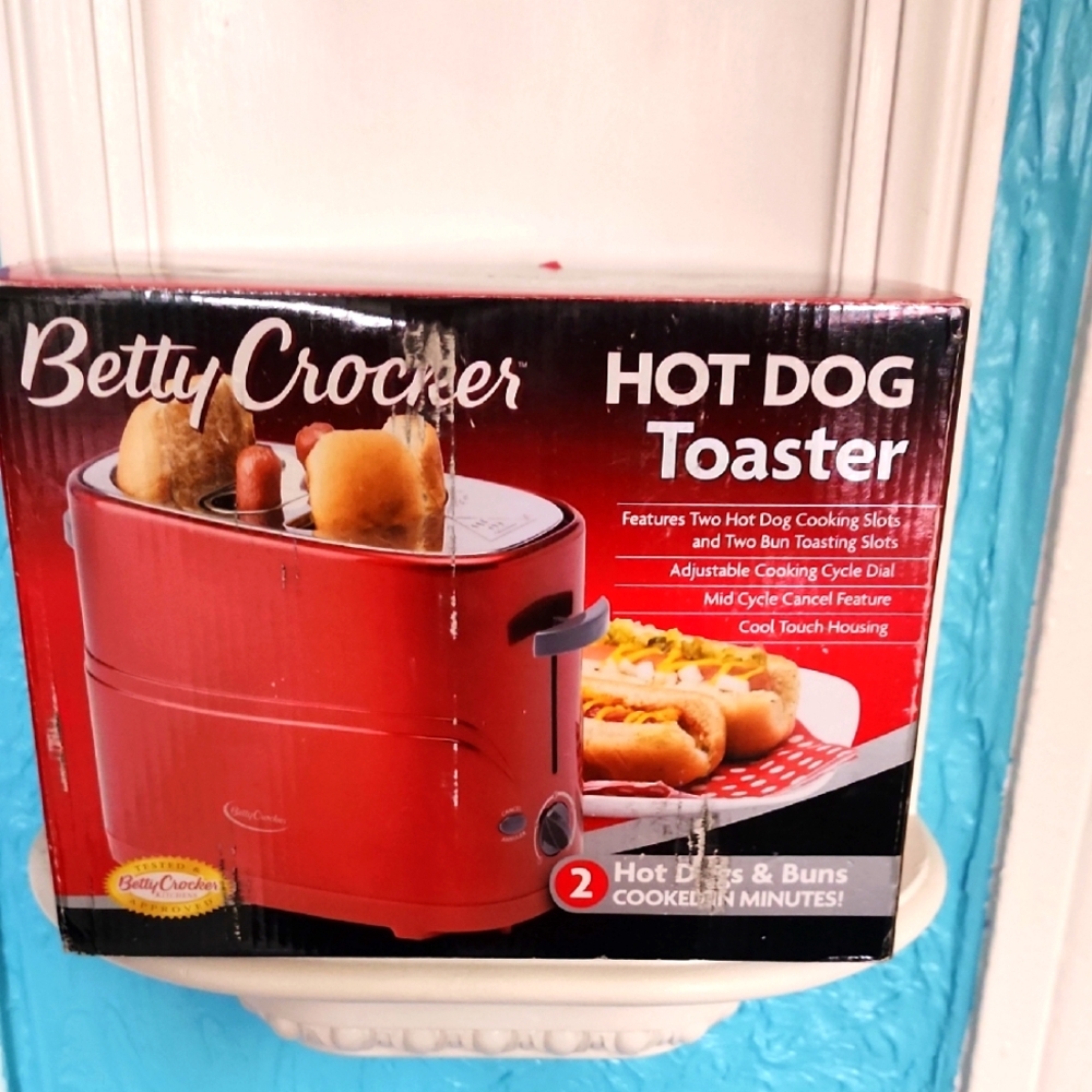 Nostalgia Electrics HDT600RETRORED Retro Series Pop-Up Hot Dog Toaster Brand New